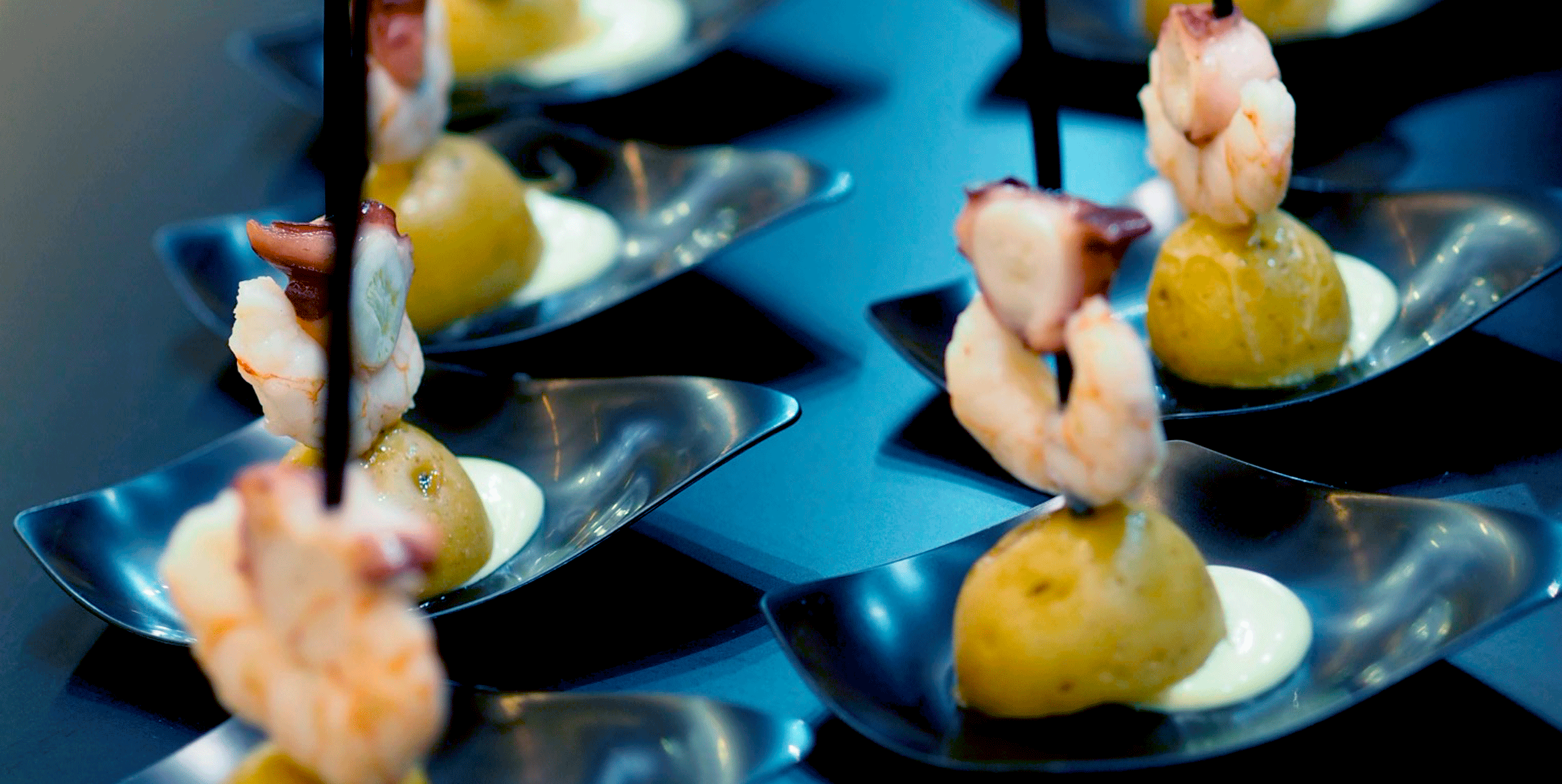 Brocheta de pulpo y gambón con mayonesa de wasabi Receta Repagas